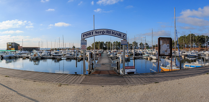 Le port d'Hourtin, veritable port de plaisance sur le lac d'Hourtin