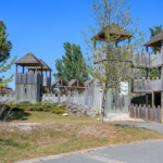 Le chateau fort de l'ile aux enfants à Hourtin Port