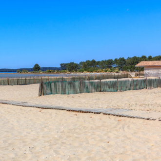 Plage du port à Hourtin Lac